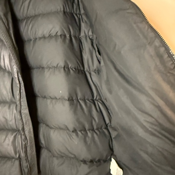 Nike Men's Black Puffer Jacket - Picture 6 of 13